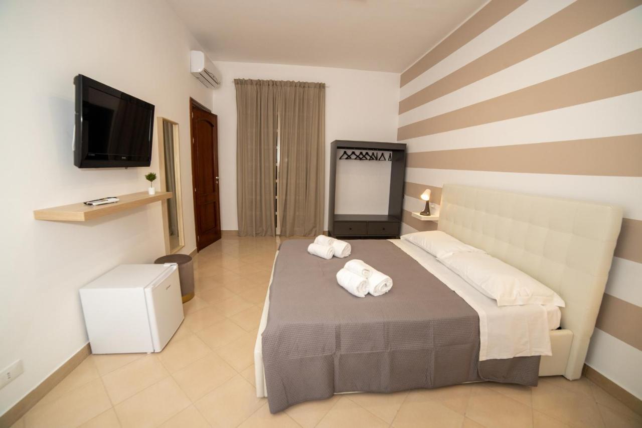 B&B Zio Luciano Avola Bagian luar foto